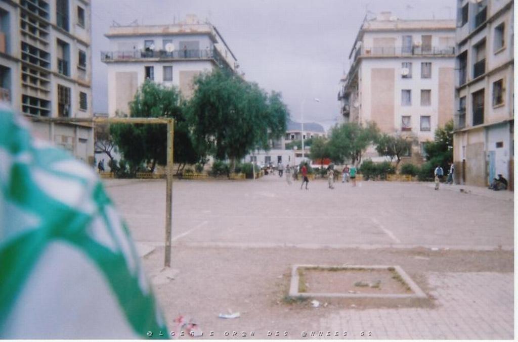 MARAVAL RUE JUBA LES GRANDES MAISONS.JPG